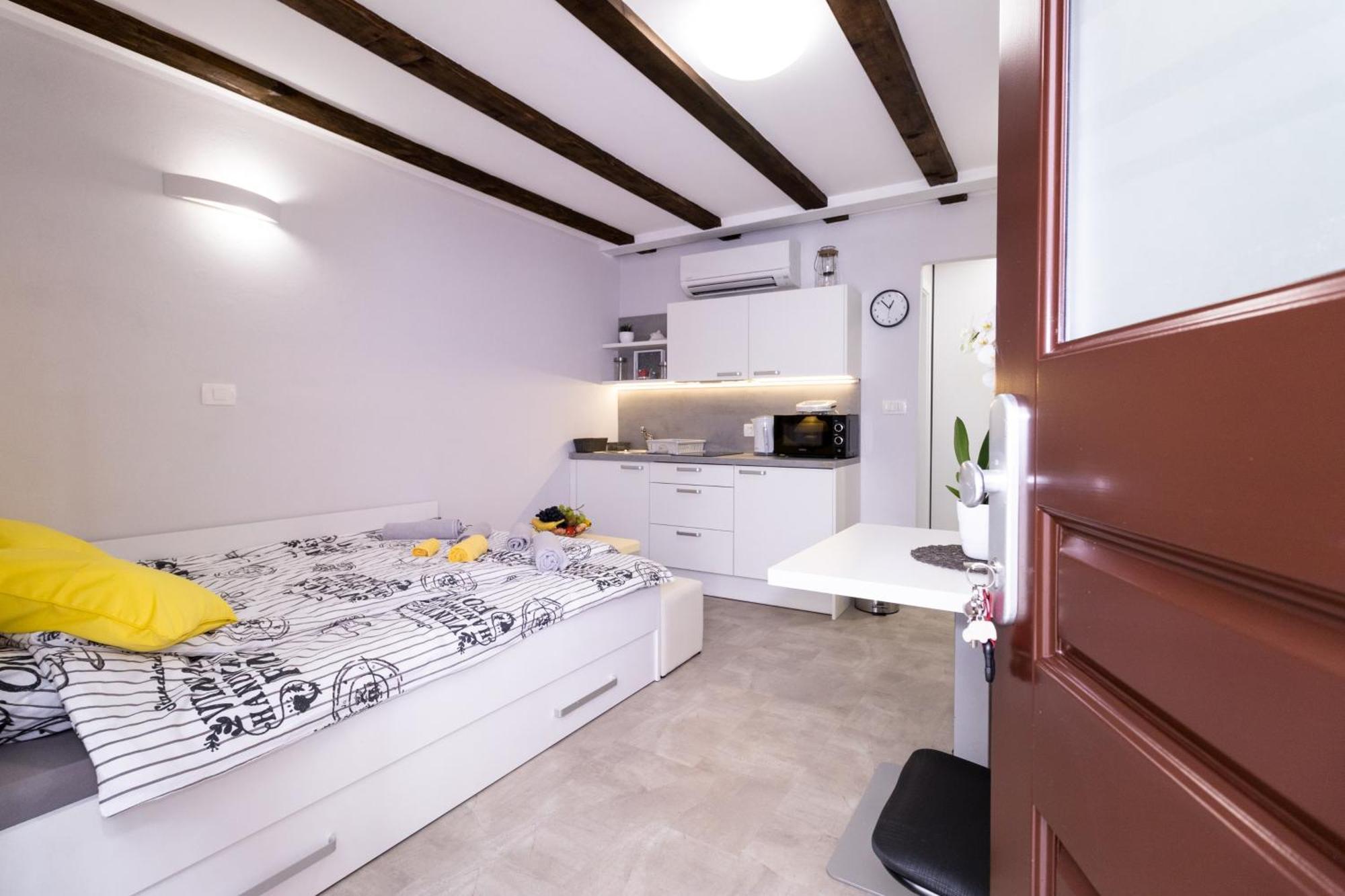 Apartments Bella Tara Пиран Экстерьер фото